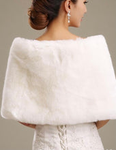 Load image into Gallery viewer, White Faux Fur Shawl With Brooch