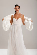 Load image into Gallery viewer, White Patterned Faux Fur Bridal Shawl